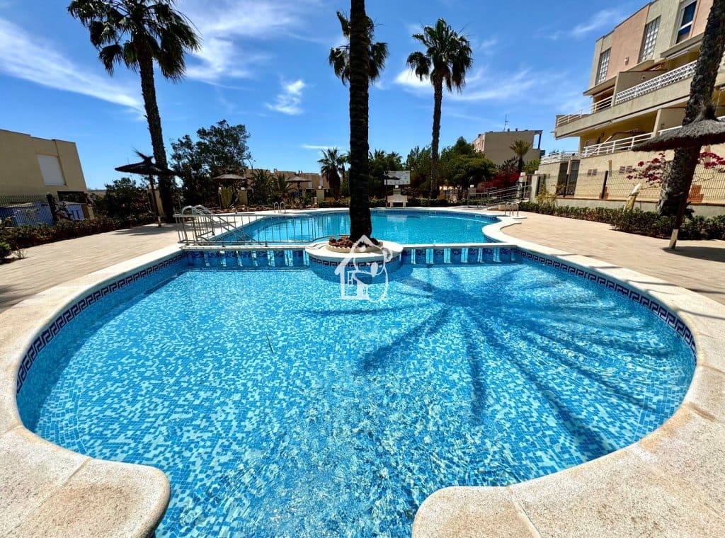 Chalet de 5 habitaciones en Orihuela Costa en alquiler con piscina garaje - 2.500 € (Ref: 10046606)