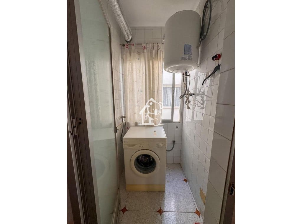 3 bedroom Apartment for rent in Torrevieja with garage - € 1,000 (Ref: 10046608)