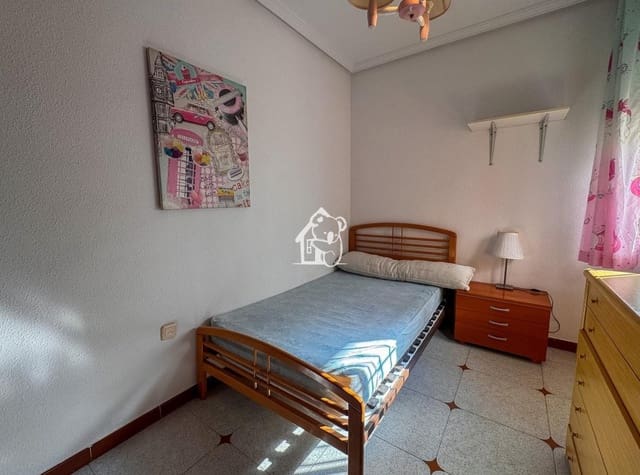 3 bedroom Apartment for rent in Playa de los Locos, Torrevieja with garage - € 1,000 (Ref: 10046608)
