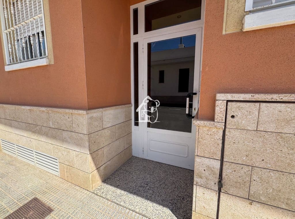 Apartamento de 2 habitaciones en San Miguel de Salinas en venta - 125.000 € (Ref: 10048589)