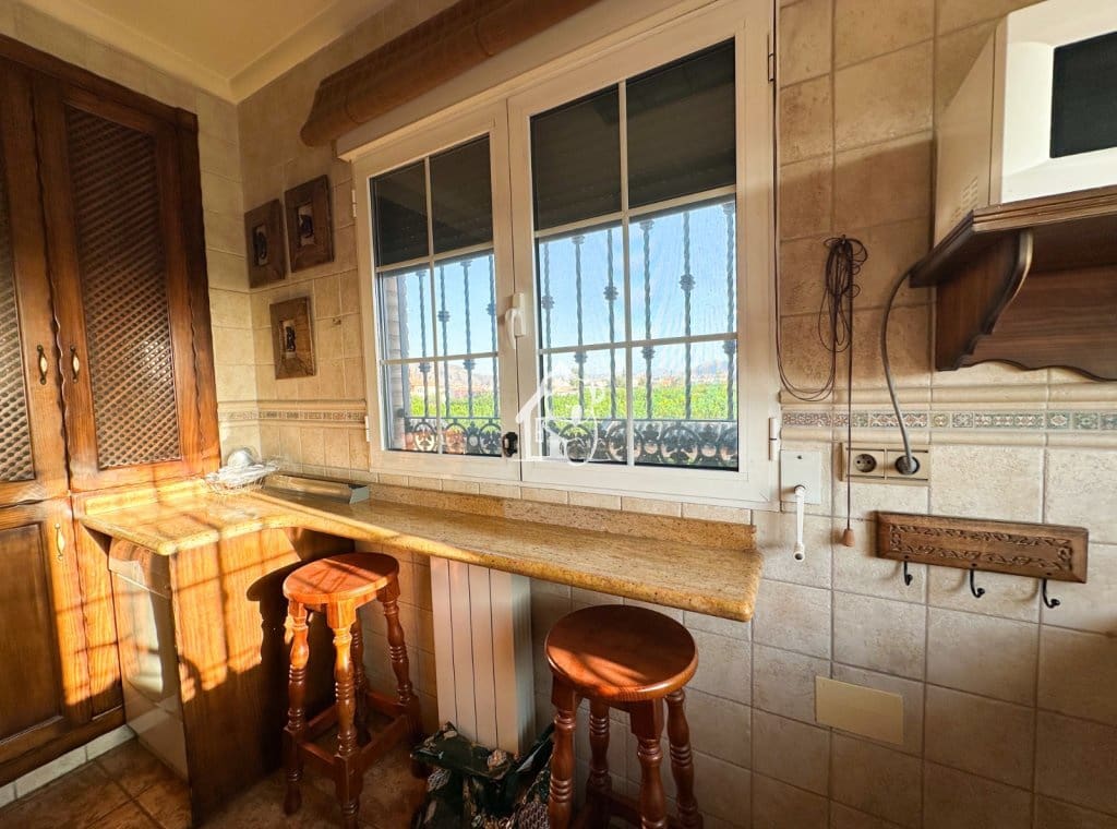 6 soverom Villa til leie i Orihuela med svømmebasseng garasje - € 1 700 (Ref: 10054507)