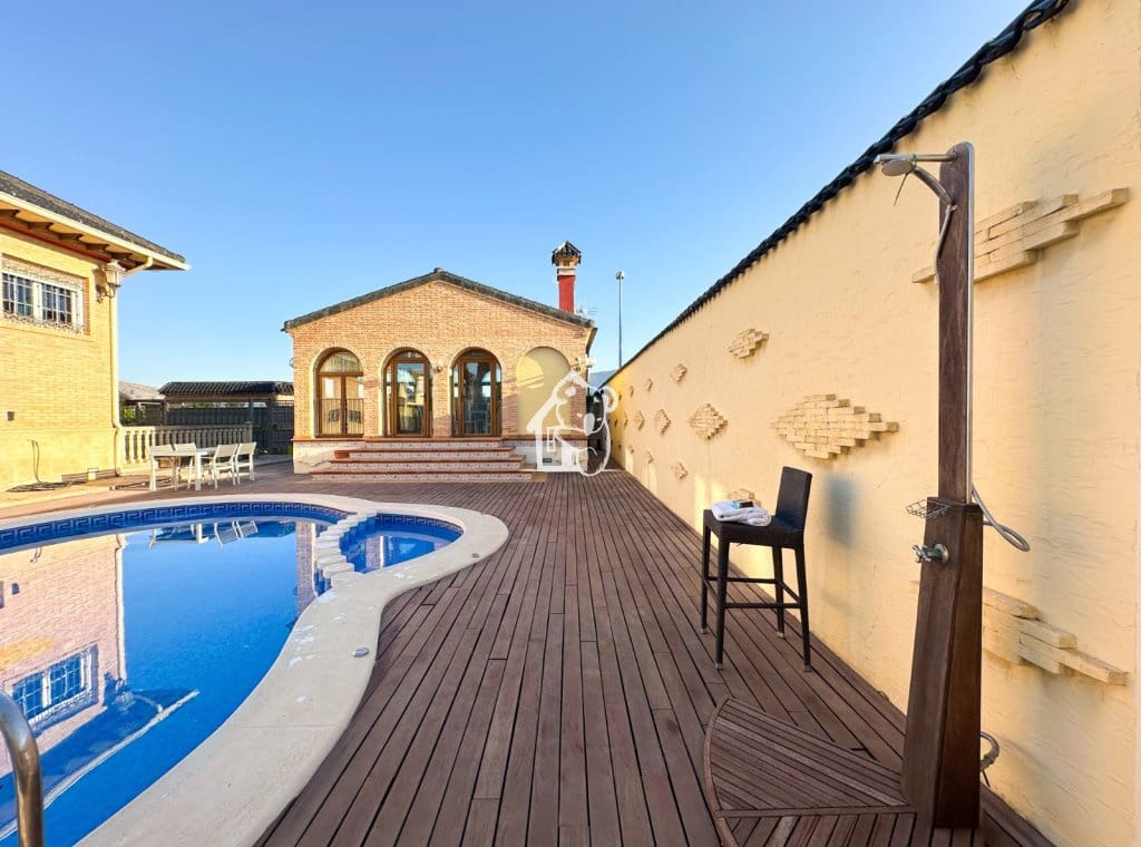 6 soverom Villa til leie i Orihuela med svømmebasseng garasje - € 1 700 (Ref: 10054507)