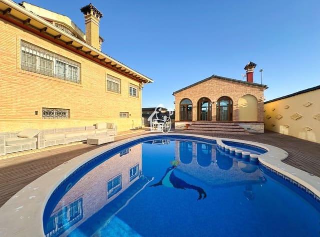 6 soverom Villa til leie i Desamparados - Hurchillo - Torremendo, Orihuela med svømmebasseng garasje - € 1 700 (Ref: 10054507)