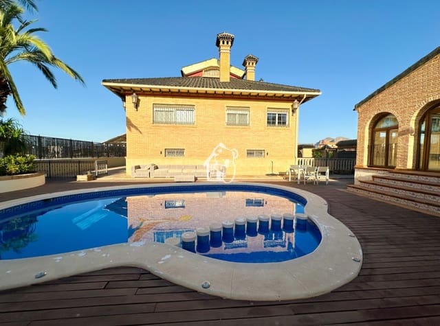 6 soverom Villa til leie i Desamparados - Hurchillo - Torremendo, Orihuela med svømmebasseng garasje - € 1 700 (Ref: 10054507)