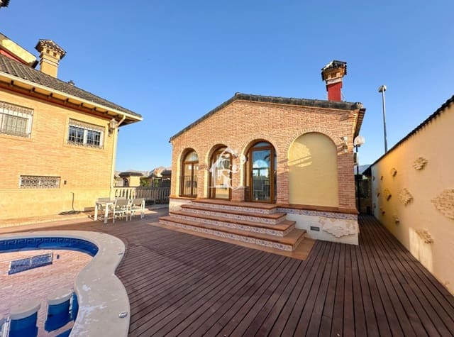 6 soverom Villa til leie i Desamparados - Hurchillo - Torremendo, Orihuela med svømmebasseng garasje - € 1 700 (Ref: 10054507)