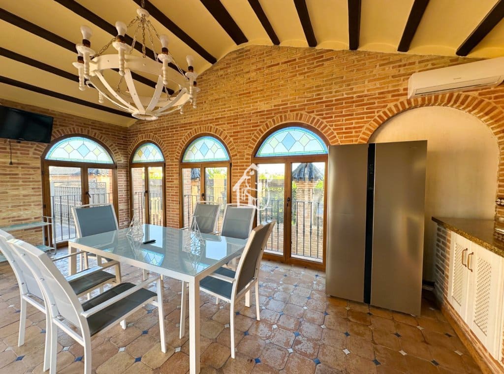 6 soverom Villa til leie i Orihuela med svømmebasseng garasje - € 1 700 (Ref: 10054507)