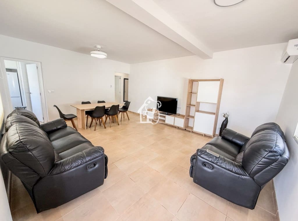 3 soveværelse Villa til leje i Torrevieja med swimmingpool garage - € 2.000 (Ref: 10057803)