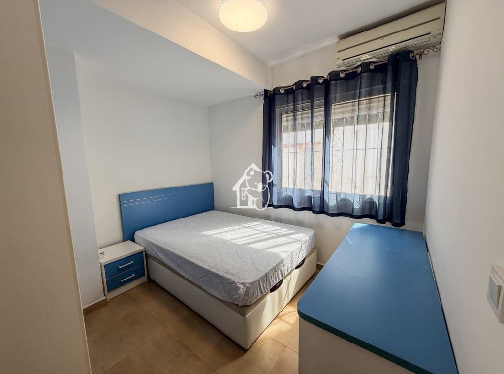3 soveværelse Villa til leje i Torrevieja med swimmingpool garage - € 2.000 (Ref: 10057803)