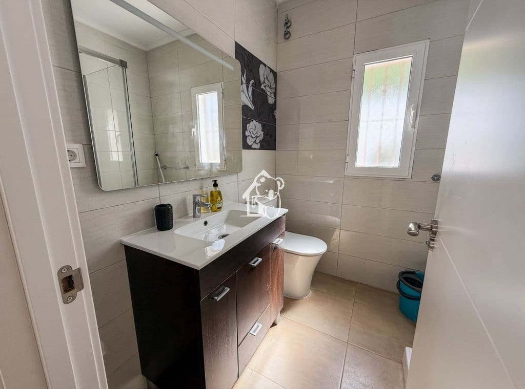 3 soveværelse Villa til leje i Torrevieja med swimmingpool garage - € 2.000 (Ref: 10057803)