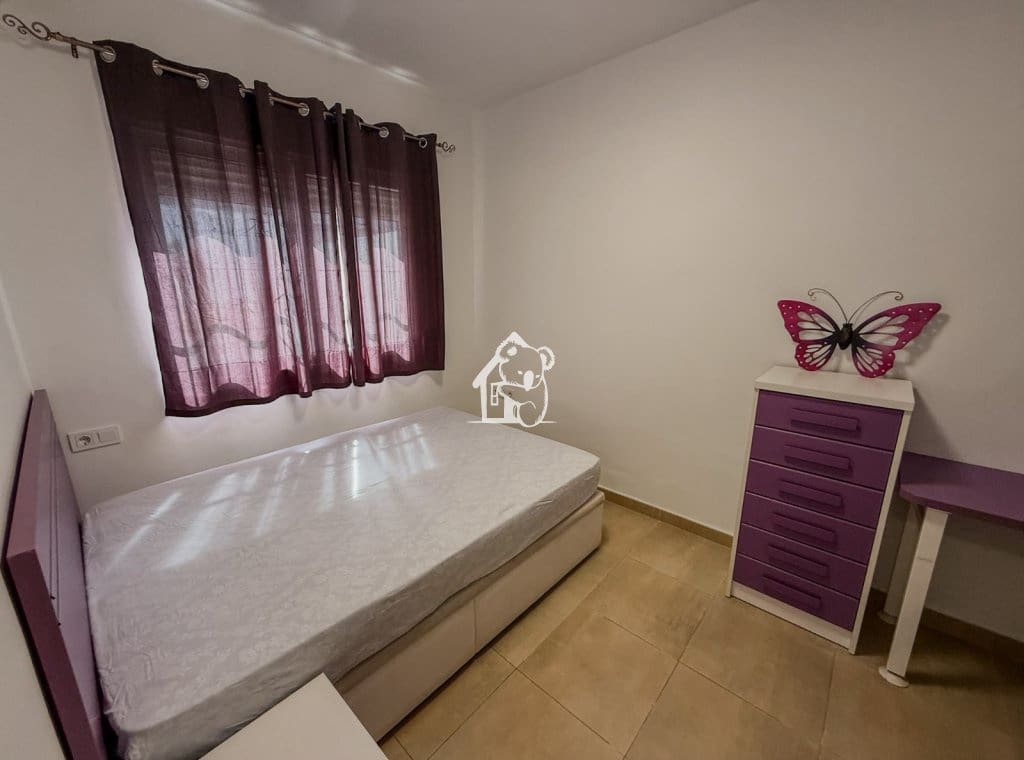 3 soveværelse Villa til leje i Torrevieja med swimmingpool garage - € 2.000 (Ref: 10057803)