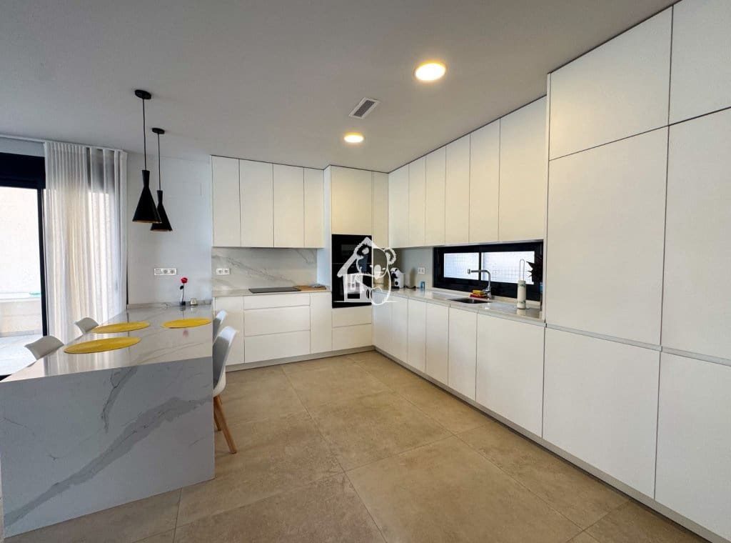 2 bedroom Villa for rent in La Florida with pool garage - € 2,300 (Ref: 10061083)