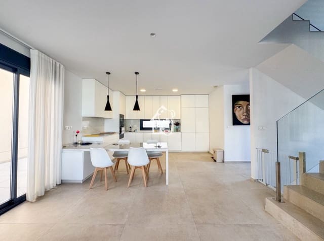 2 soveværelse Villa til leje i La Florida, Orihuela med swimmingpool garage - € 2.300 (Ref: 10061083)