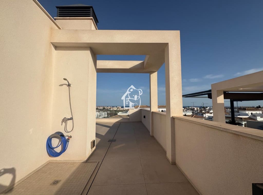2 bedroom Villa for rent in La Florida with pool garage - € 2,300 (Ref: 10061083)