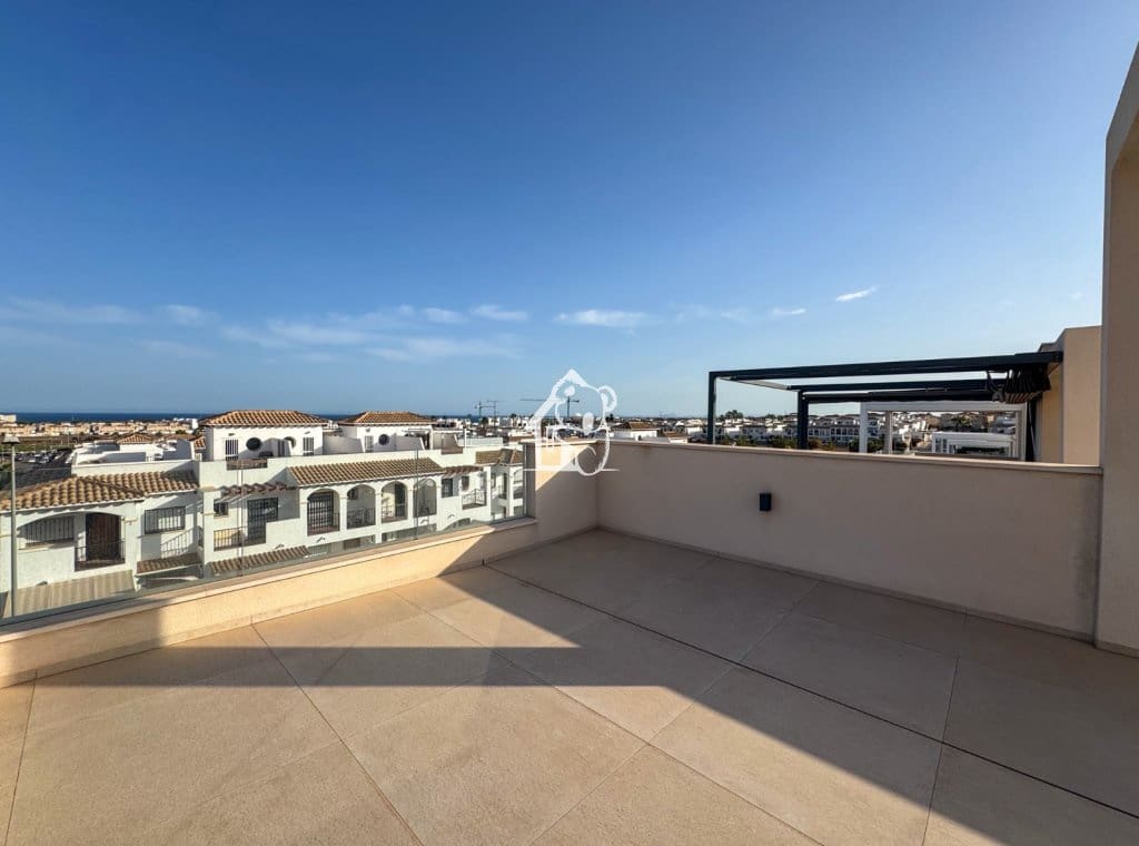 2 bedroom Villa for rent in La Florida with pool garage - € 2,300 (Ref: 10061083)