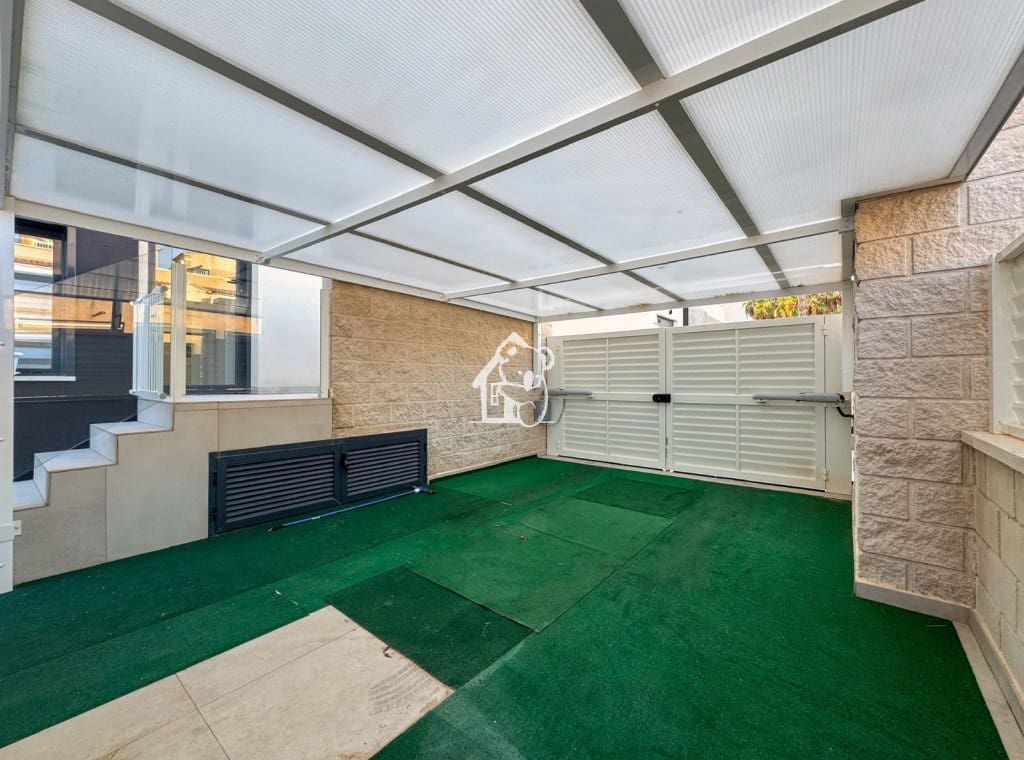 2 bedroom Villa for rent in La Florida with pool garage - € 2,300 (Ref: 10061083)