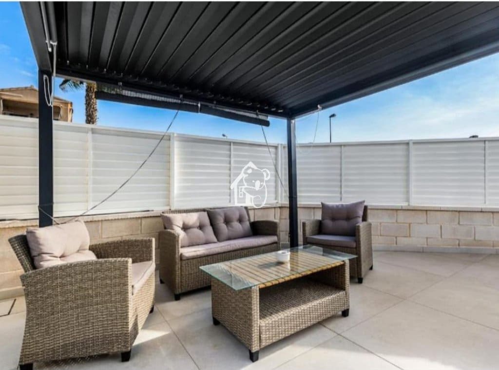 2 bedroom Villa for rent in La Florida with pool garage - € 2,300 (Ref: 10061083)