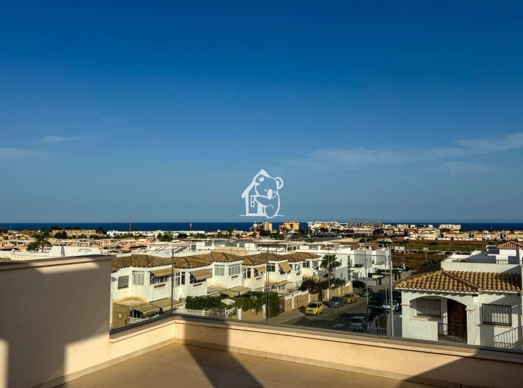 2 bedroom Villa for rent in La Florida with pool garage - € 2,300 (Ref: 10061083)