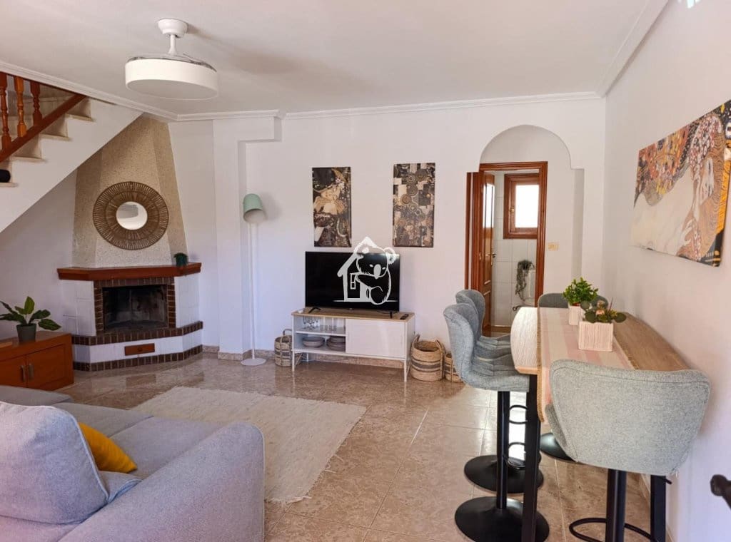 Casa de 3 habitaciones en Torre de la Horadada en alquiler con garaje - 1.200 € (Ref: 10061084)