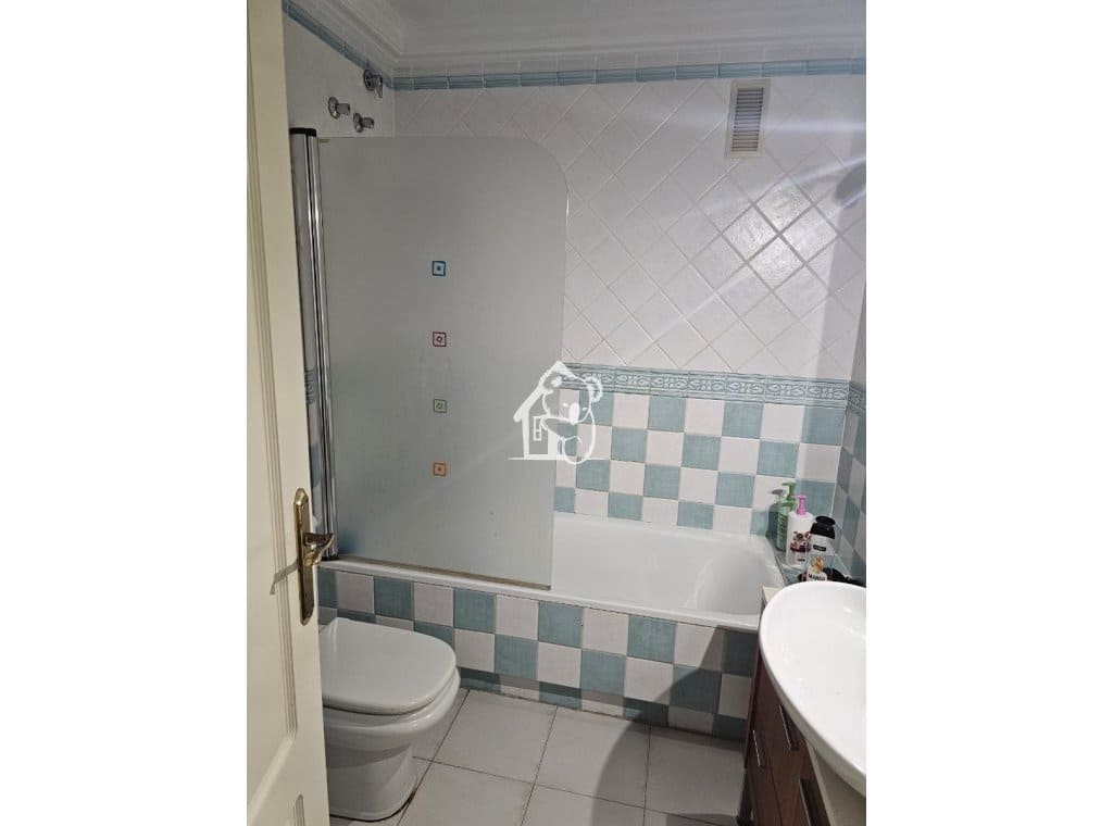 3 slaapkamer Appartement te huur in Guardamar del Segura - € 1.100 (Ref: 10061087)