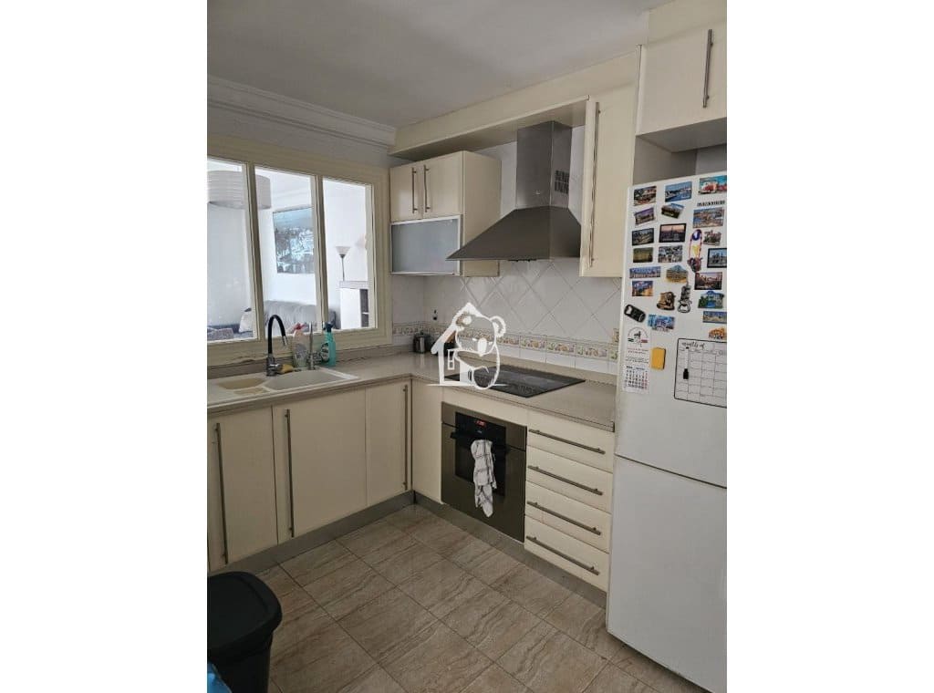3 slaapkamer Appartement te huur in Guardamar del Segura - € 1.100 (Ref: 10061087)