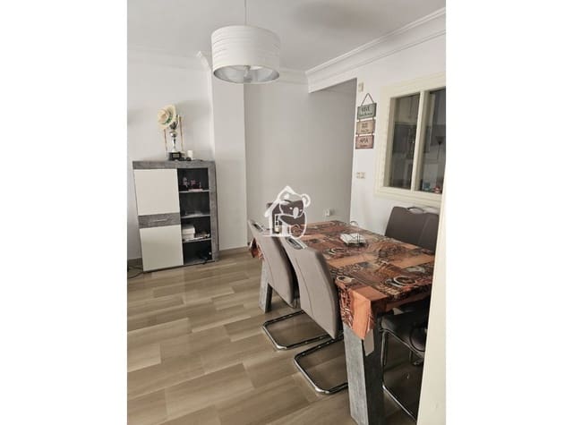 3 slaapkamer Appartement te huur in Zona Pueblo, Guardamar del Segura - € 1.100 (Ref: 10061087)