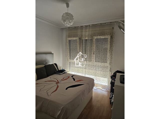 3 slaapkamer Appartement te huur in Zona Pueblo, Guardamar del Segura - € 1.100 (Ref: 10061087)