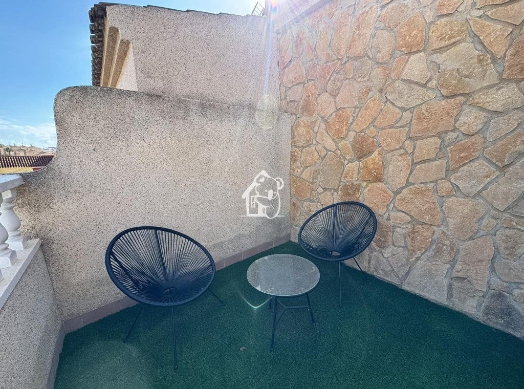 3 soverom Hus til leie i Villamartin med svømmebasseng garasje - € 1 250 (Ref: 10063528)