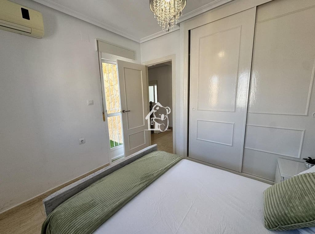 3 soverom Hus til leie i Villamartin med svømmebasseng garasje - € 1 250 (Ref: 10063528)