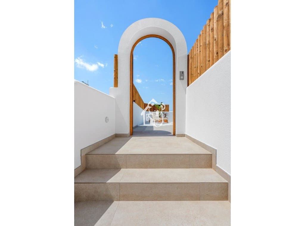 3 soveværelse Villa til salg i Algorfa med swimmingpool garage - € 650.000 (Ref: 10066953)