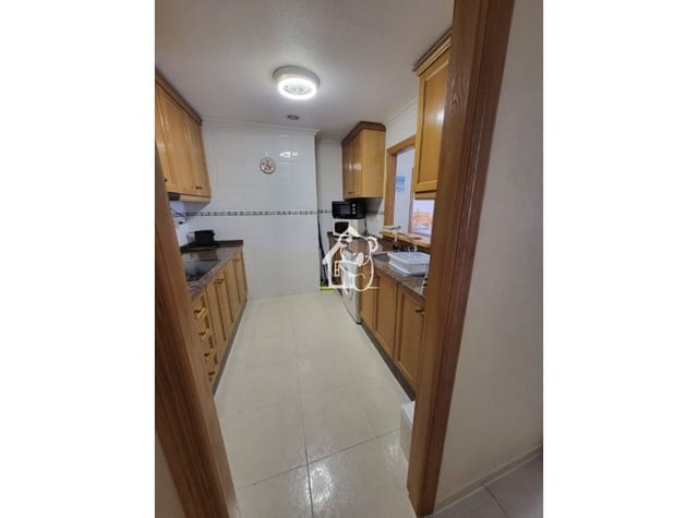 3 slaapkamer Flat te huur in Antonio Machado, Torrevieja - € 1.150 (Ref: 10074750)