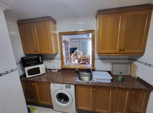 3 slaapkamer Flat te huur in Antonio Machado, Torrevieja - € 1.150 (Ref: 10074750)