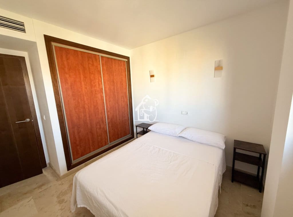 Appartement de 2 chambres à louer à Orihuela Costa avec piscine garage - 1 400 € (Ref: 10077338)