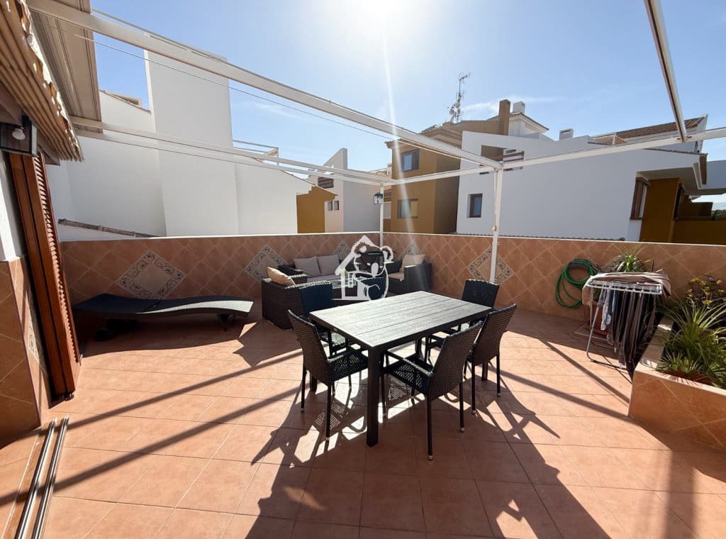 Appartement de 2 chambres à louer à Orihuela Costa avec piscine garage - 1 400 € (Ref: 10077338)
