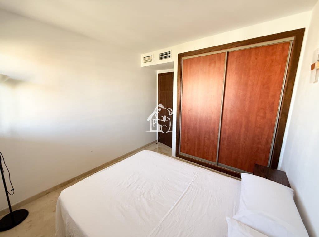 Appartement de 2 chambres à louer à Orihuela Costa avec piscine garage - 1 400 € (Ref: 10077338)