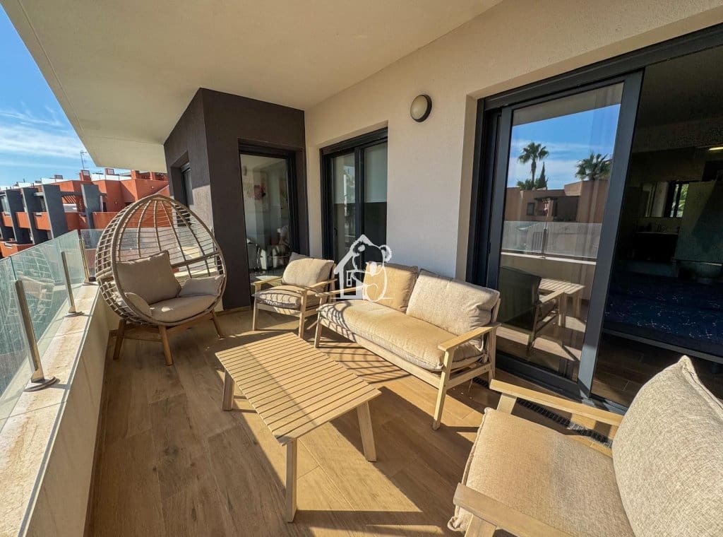 2 quarto Apartamento para arrendar em Villamartin com piscina garagem - 1 200 € (Ref: 10088788)