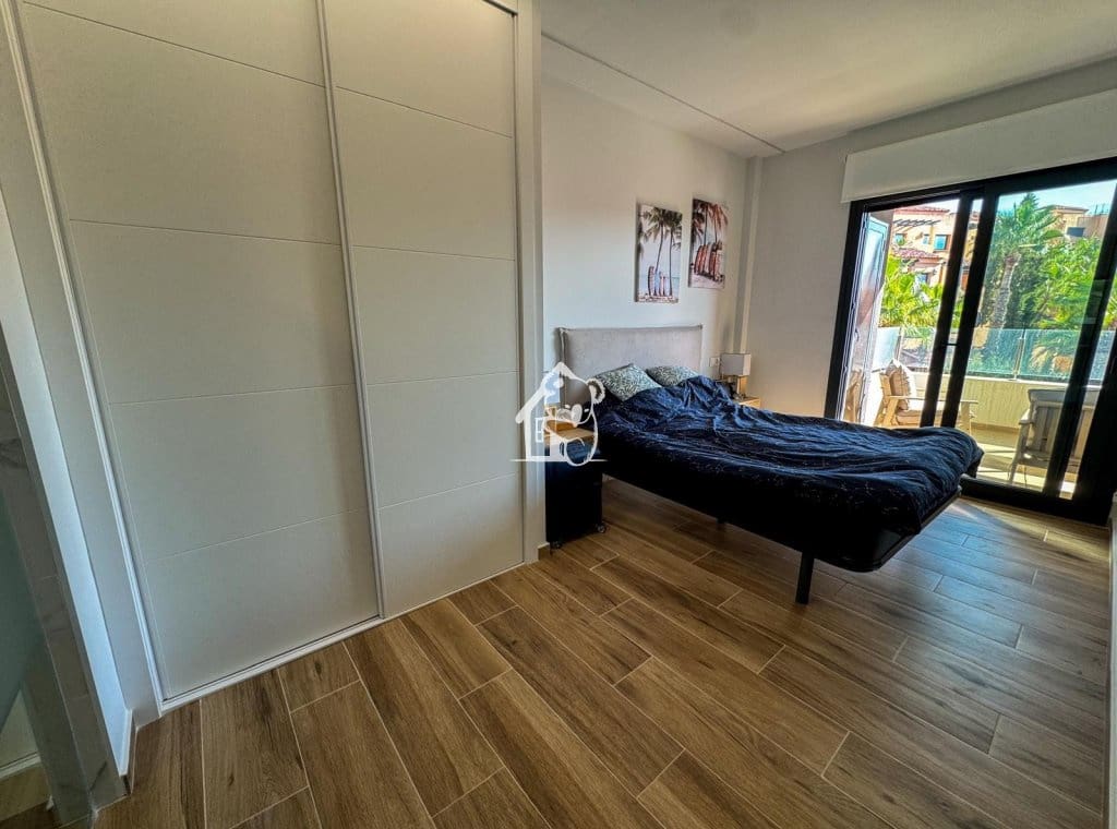 2 quarto Apartamento para arrendar em Villamartin com piscina garagem - 1 200 € (Ref: 10088788)