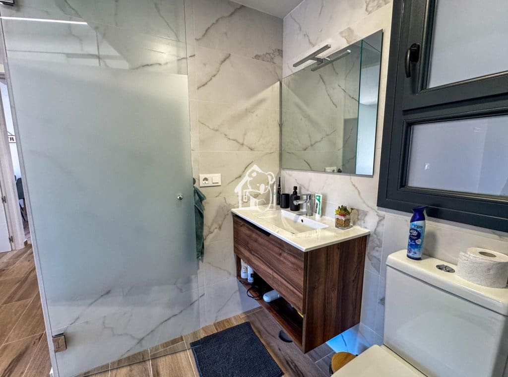 2 quarto Apartamento para arrendar em Villamartin com piscina garagem - 1 200 € (Ref: 10088788)