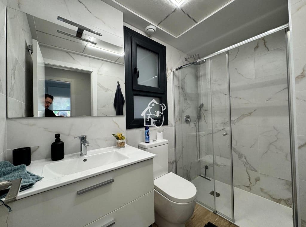2 quarto Apartamento para arrendar em Villamartin com piscina garagem - 1 200 € (Ref: 10088788)