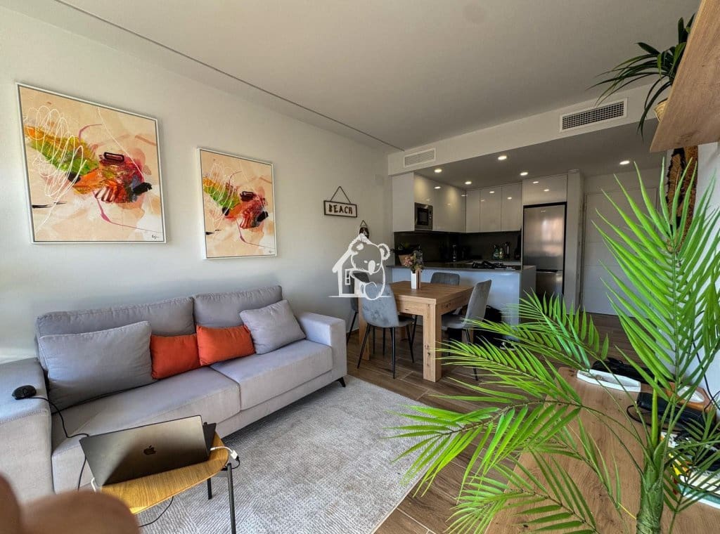 2 quarto Apartamento para arrendar em Villamartin com piscina garagem - 1 200 € (Ref: 10088788)