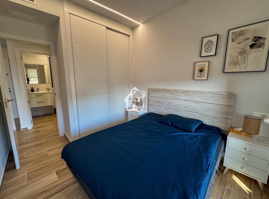 2 quarto Apartamento para arrendar em Villamartin com piscina garagem - 1 200 € (Ref: 10088788)