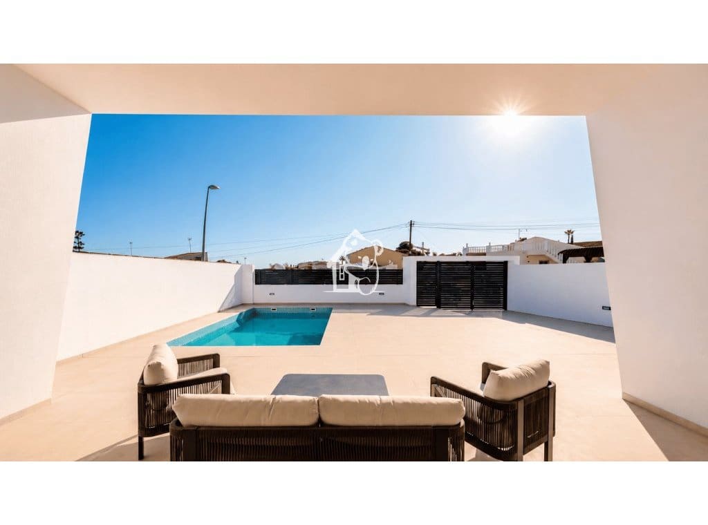 3 sovrum Hus till salu i Torrevieja med pool - 725 000 € (Ref: 10097392)
