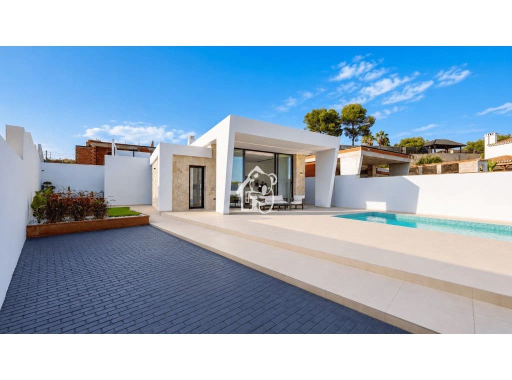 3 sovrum Hus till salu i Torrevieja med pool - 725 000 € (Ref: 10097392)
