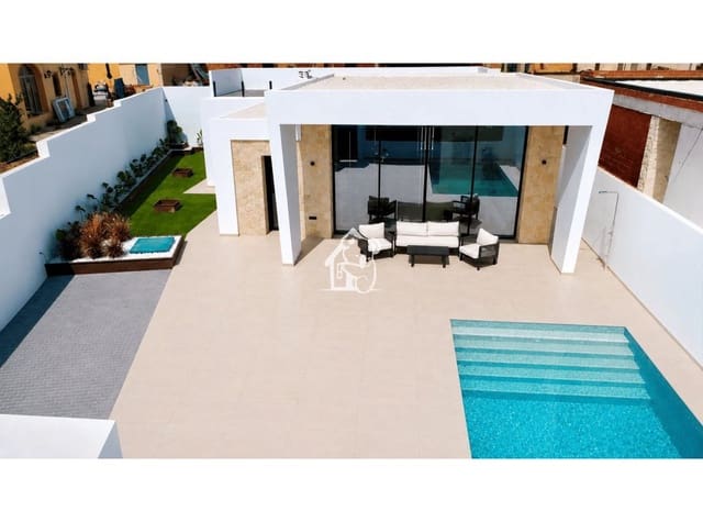3 sovrum Hus till salu i Torrevieja med pool - 725 000 € (Ref: 10097392)