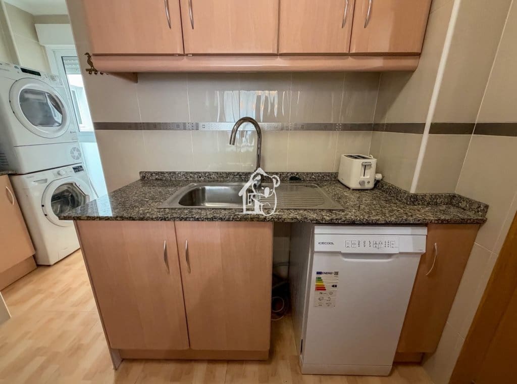 3 soverom Leilighet til leie i Torrevieja - € 1 000 (Ref: 10101299)