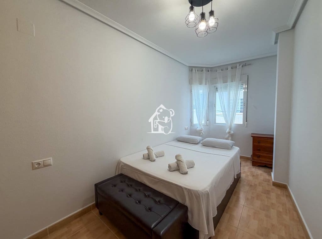 3 soverom Leilighet til leie i Torrevieja - € 1 000 (Ref: 10101299)