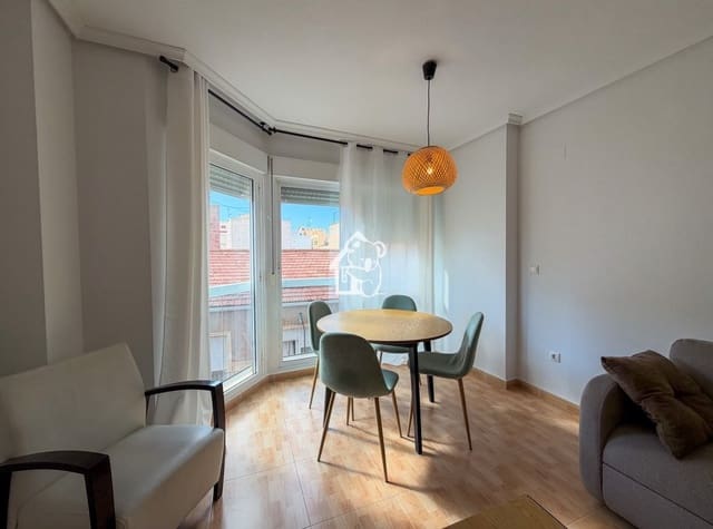 3 soverom Leilighet til leie i Centro - Muelle Pesquero, Torrevieja - € 1 000 (Ref: 10101299)