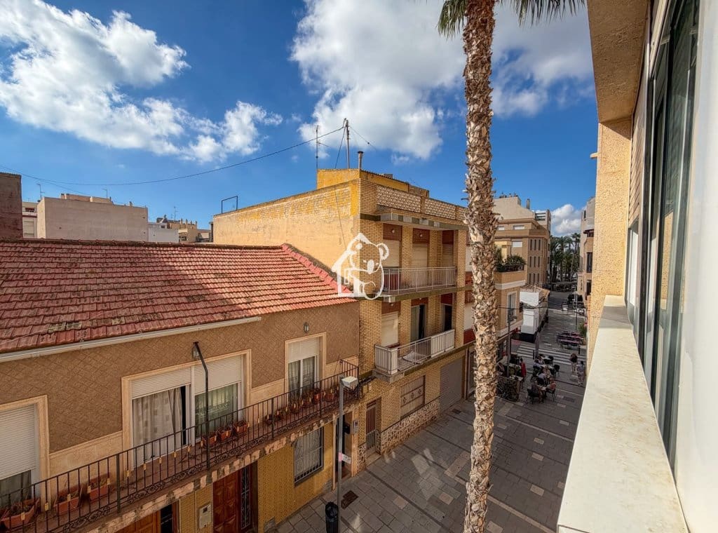 3 soverom Leilighet til leie i Torrevieja - € 1 000 (Ref: 10101299)