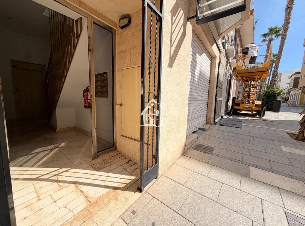 3 soverom Leilighet til leie i Torrevieja - € 1 000 (Ref: 10101299)