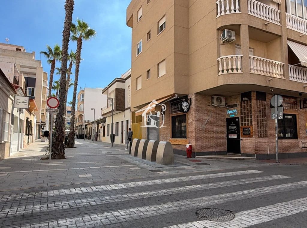 3 soverom Leilighet til leie i Torrevieja - € 1 000 (Ref: 10101299)