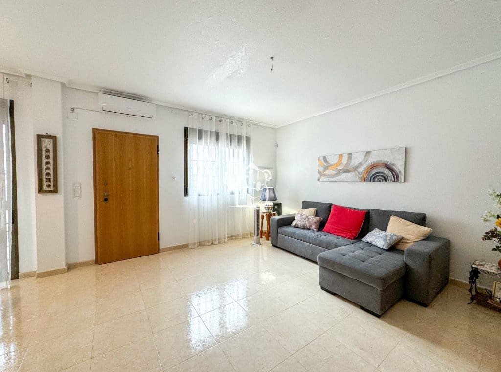 3 soveværelse Byhus til salg i San Miguel de Salinas med swimmingpool garage - € 239.000 (Ref: 10108831)